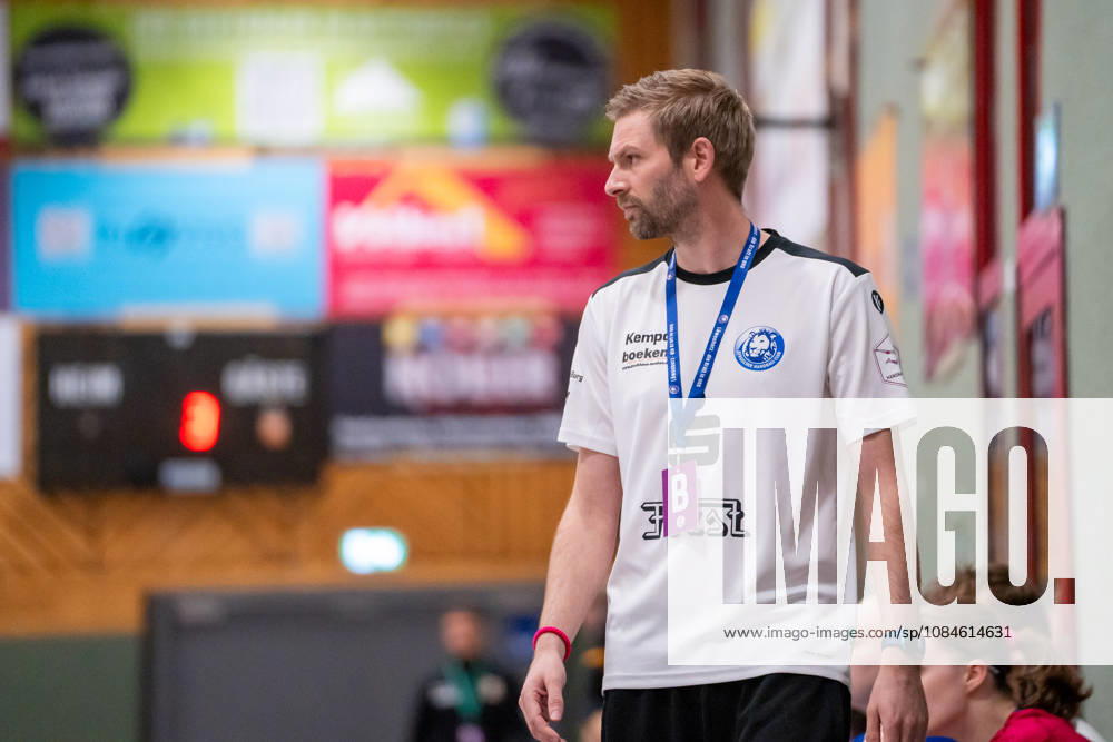 Handball I Women I 2026–2027 Season I 2nd Bundesliga I Matchday 6 I VfL Waiblingen vs. Bergischer HC I October 16, 2026 Ruben Voßhans Vosshans, Coach, Bergischer HC Bittenfeld Community Hall, Baden-Württemberg, Germany