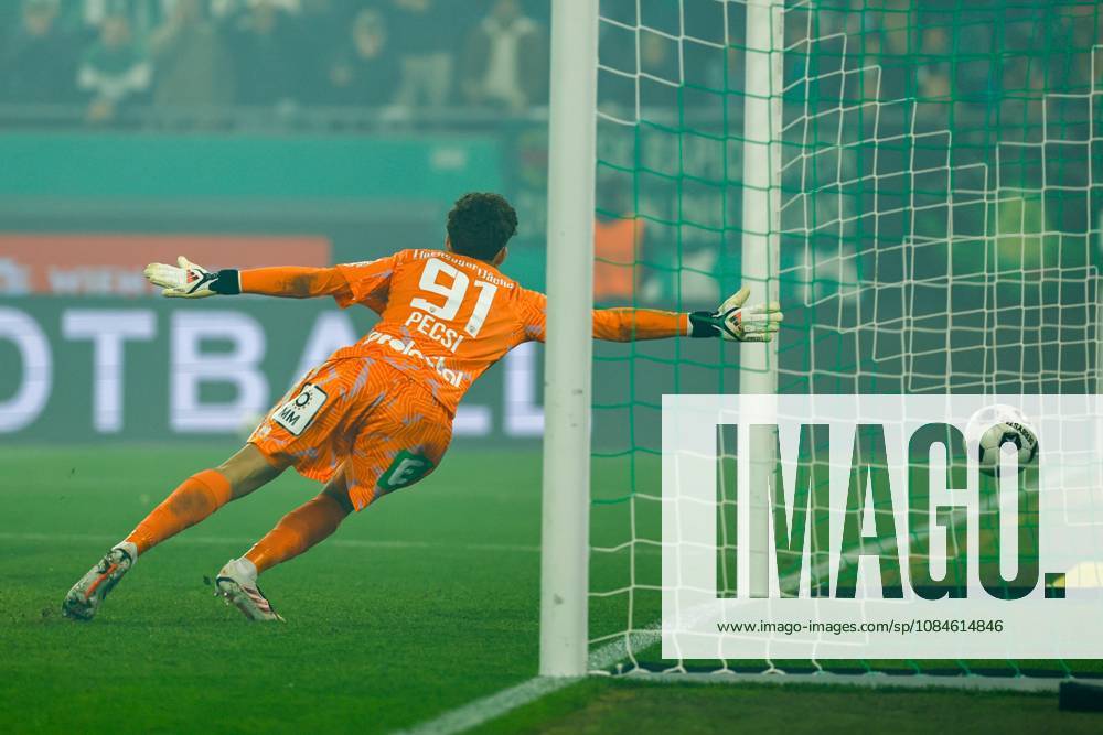Austrian Bundesliga 2026 27 matchday 9 match between SK Rapid Wien and TSV Hartberg at Allianz Stadion on October 16, 2026 in Vienna, Austria. VIENNA, AUSTRIA - OCTOBER 16: Armin Pecsi of TSV Hartberg concedes the third goal as the ball crosses the goal line during the Austrian Bundesliga 2026 27 matchday 9 round between SK Rapid Wien and TSV Hartberg at Allianz Stadion on October 16, 2026 in Vienna, Austria. VIENNA VIENNA, AUSTRIA Allianz Stadion SK Rapid Wien Allianz Stadion AUSTRIA