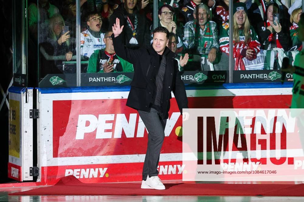 Tribute to T. J. Trevelyan at the Augsburger Panther game, Augsburger Panther vs. Adler Mannheim, Matchday 9, Ice Hockey, Penny DEL, October 16, 2026, Augsburg, Bavaria, Germany