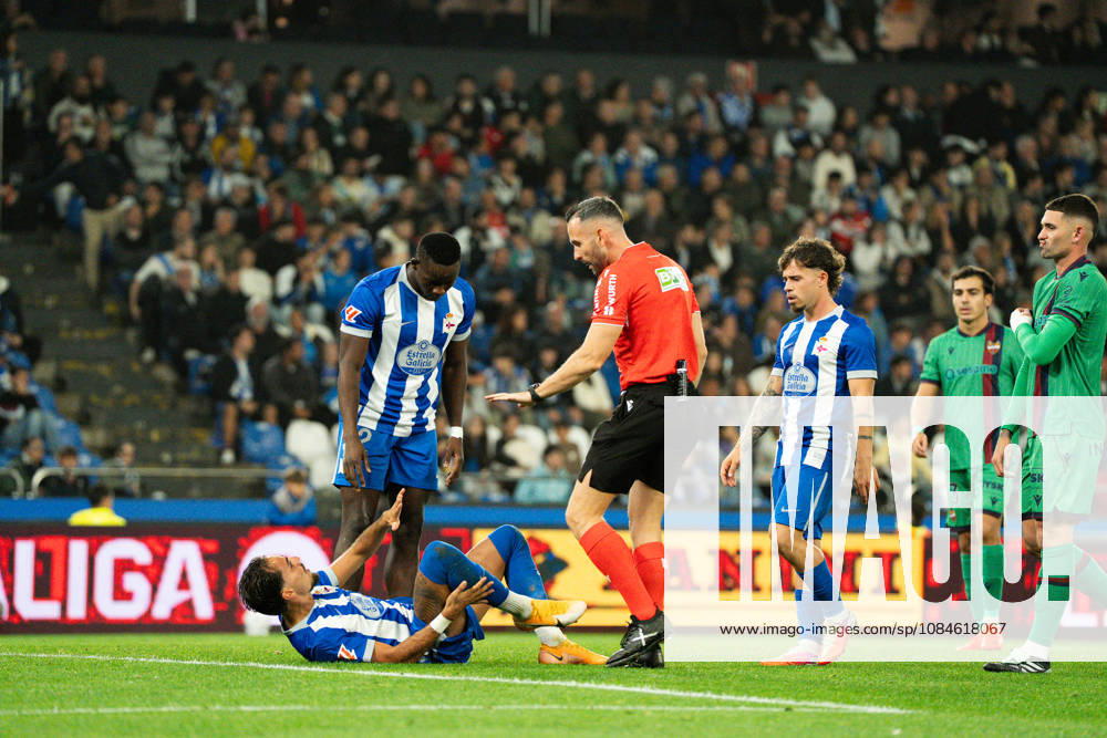 Referee seen during LaLiga EA Sports 2026-27 matchday 9 game between Deportivo de A Coruna and Levante UD played at ABanca Riazor Stadium in A Coruna (Marta Lopez Ball Raw Images) A Coruna Estadio ABanca Riazor Spain