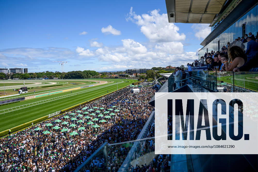 RACING THE EVEREST, General view of crowds and racetrack during The Everest Day at Royal Randwick Racecourse in Sydney, Saturday, October 17, 2026. ( NO ARCHIVING, SYDNEY NEW SOUTH WALES Australia