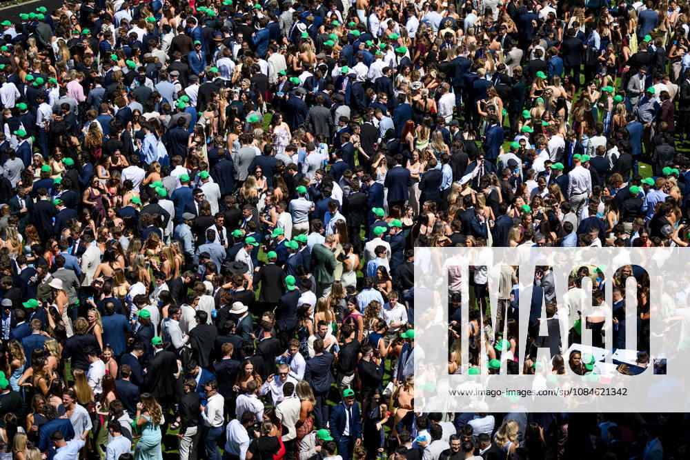RACING THE EVEREST, General view of crowds during The Everest Day at Royal Randwick Racecourse in Sydney, Saturday, October 17, 2026. ( NO ARCHIVING, SYDNEY NEW SOUTH WALES Australia