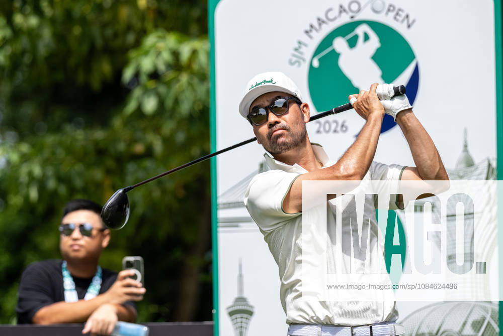 USAâ€⠢s Kevin NA. Round 3 in the Macao Open Golf at Macau Golf & Country Club. Coloane China - ZUMAr144 20261017_zap_r144_071