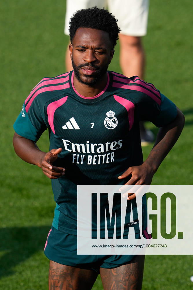Vinicius Junior during the training day of Real Madrid ahead the Spanish League, LaLiga EA Sports, football match against Sevilla FC at Ciudad Deportiva Real Madrid on October 17, 2026, in Valdebebas, Madrid, Spain. Real Madrid Training And press conference, PK, Pressekonferenz - LaLiga Ea Sports - ZUMAa181 20261017_zaa_a181_050