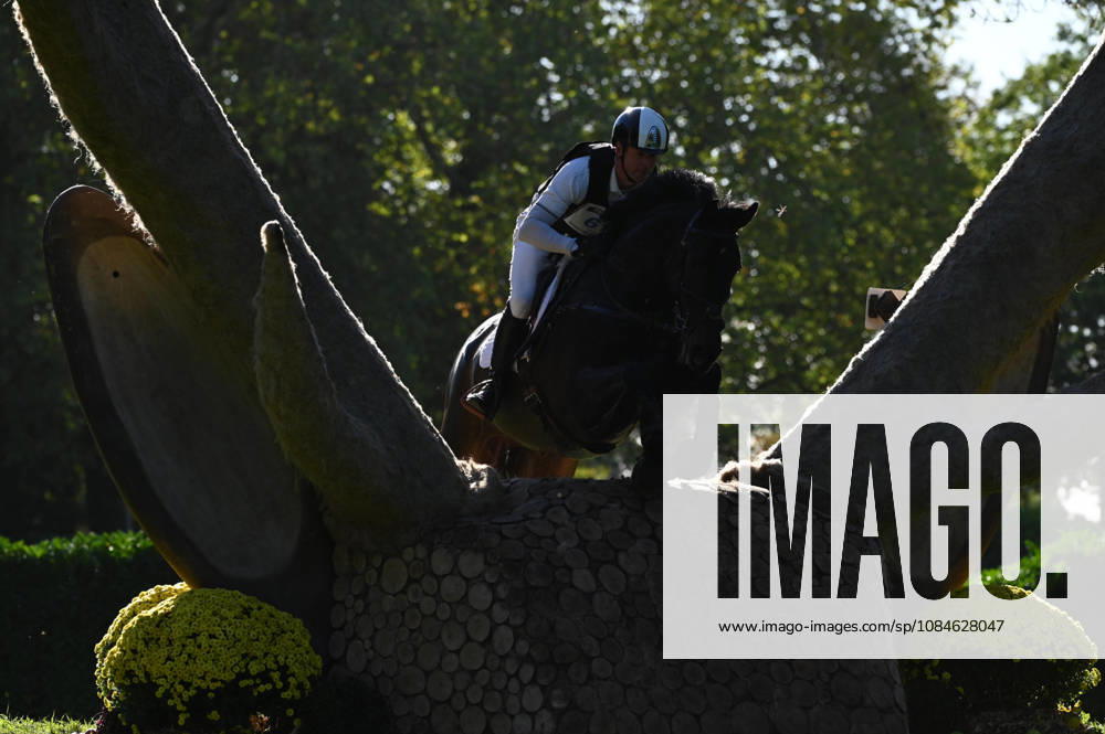 MONDIAL DU LION 2026 - CROSS COUNTRY LE LION-D ANGERS, FRANCE - OCTOBER 17, 2026 : Kevin McNab riding Monbeg Kobe during the cross-country competition at the Mondial du Lion 2026, FEI WBFSH Eventing World Breeding Championship for Young Horses. Le Lion-d AngersFrance