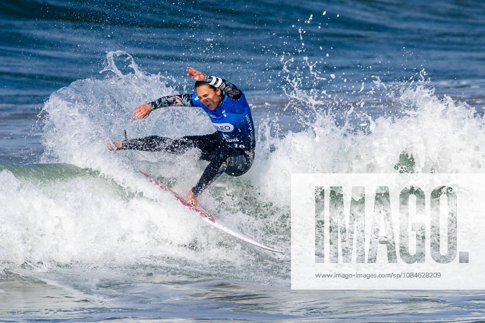 Carissa Moore during the Meo Rip Curl Pro Portugal at Praia dos Supertubos on October 17, 2026 in Peniche, Portugal. Surf 2026: Meo Rip Curl Pro Portugal - ZUMAs391 20261017_znp_s391_006