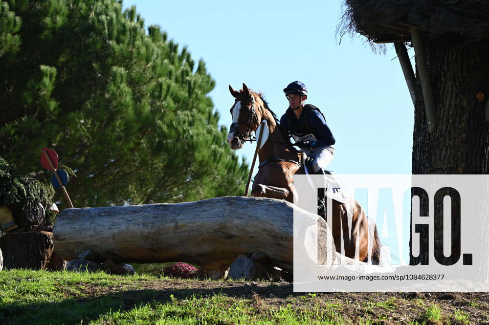 MONDIAL DU LION 2026 - CROSS COUNTRY LE LION-D ANGERS, FRANCE - OCTOBER 17, 2026 : Jack Pinkney riding Barrington Candy Kid during the cross-country competition at the Mondial du Lion 2026, FEI WBFSH Eventing World Breeding Championship for Young Horses. Le Lion-d AngersFrance