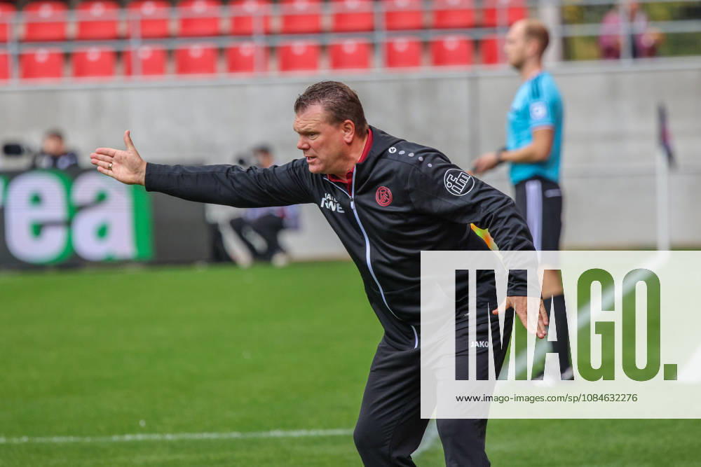 Coach Uwe Koschinat, head coach of Rot-Weiss Essen, coaches from the sideline during the match between FC Ingolstadt 04 and Rot-Weiss Essen on October 17, 2026, DFB regulations prohibit any use of photographs as image sequences and or quasi-video. GER, Soccer, 3. Liga, Matchday 10, FC Ingolstadt 04 vs. Rot-Weiss Essen, October 17, 2026, Audi Sportpark Ingolstadt