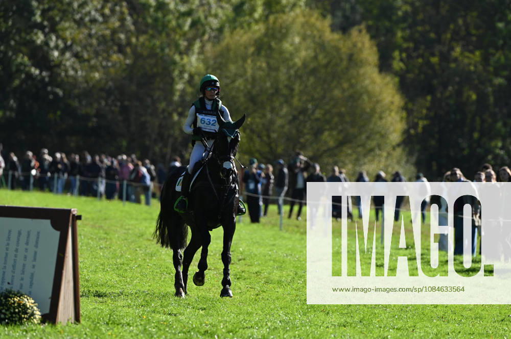 MONDIAL DU LION 2026 - CROSS COUNTRY LE LION-D ANGERS, FRANCE - OCTOBER 17, 2026 : Sarah Ennis riding Lady Sky M during the cross-country competition at the Mondial du Lion 2026, FEI WBFSH Eventing World Breeding Championship for Young Horses. Le Lion-d AngersFrance