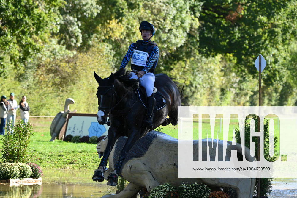 MONDIAL DU LION 2026 - CROSS COUNTRY LE LION-D ANGERS, FRANCE - OCTOBER 17, 2026 : Jordy Wilken riding Platina Spirit during the cross-country competition at the Mondial du Lion 2026, FEI WBFSH Eventing World Breeding Championship for Young Horses. Le Lion-d AngersFrance