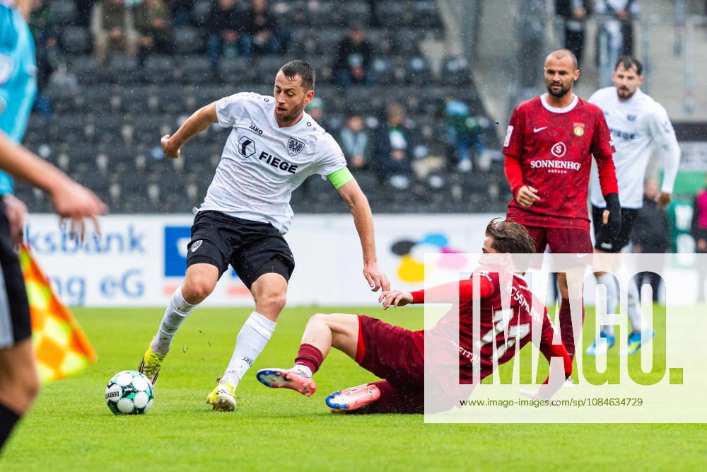 3rd Division: SG Sonnenhof Großaspach vs. SC Preußen Münster, October 17, 2026, Aspach, GERMANY. October 17, 2026: Tim Rossmann (SG Sonnenhof Großaspach) and Louis Kolbe (SC Preußen Münster) in a tackle, 2 during the match between SG Sonnenhof Großaspach and SC Preußen Münster on Matchday 10 of the 3. Liga at the WIRmachenDRUCK Arena