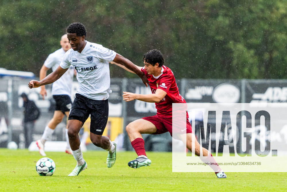 3rd Division: SG Sonnenhof Großaspach vs. SC Preußen Münster, October 17, 2026, Aspach, GERMANY. October 17, 2026: Wesley Adeh (SC Preußen Münster) in a tackle with Franz Xaver Bleicher (SG Sonnenhof Großaspach), 4 during the match between SG Sonnenhof Großaspach and SC Preußen Münster on Matchday 10 of the 3. Liga at the WIRmachenDRUCK Arena