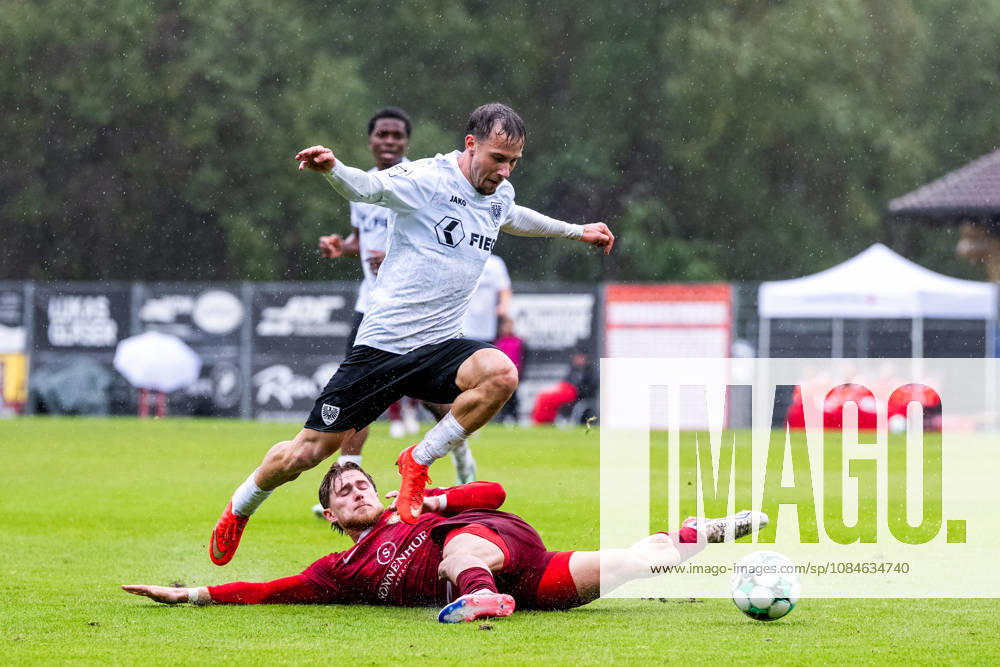 3rd Division: SG Sonnenhof Großaspach vs. SC Preußen Münster, October 17, 2026, Aspach, GERMANY. October 17, 2026: Tim Rossmann of SG Sonnenhof Großaspach (No. 11) in a tackle with Louis Kolbe of SC Preußen Münster, 2 during the match between SG Sonnenhof Großaspach and SC Preußen Münster on Matchday 10 of the 3. Liga at the WIRmachenDRUCK Arena