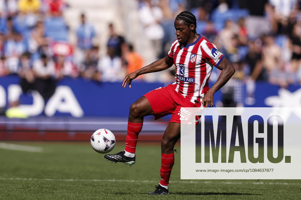 Jonathan David of Atletico de Madrid in action during the Spanish league, LaLiga EA Sports, football match played between RCD Espanyol and Atletico de Madrid at RCDE Stadium on October 17, 2026 in Cornella, Spain. Cornella SPAIN - ZUMAa181 20261017_zaa_a181_144