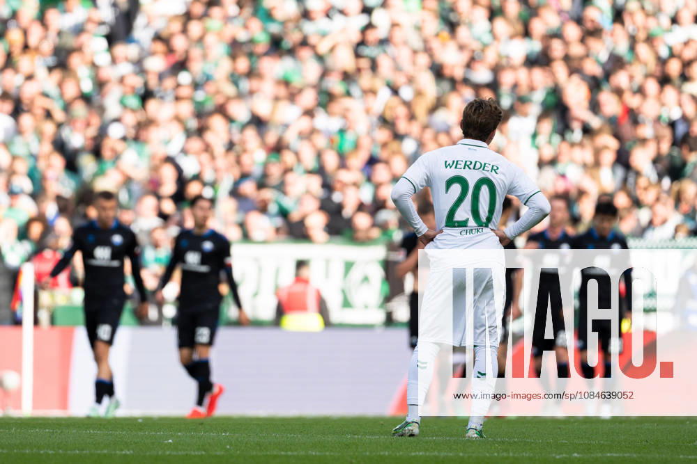 Goal: 0-1. The Paderborn team celebrates; Chuki of SV Werder Bremen looks disappointed; GER, SV Werder Bremen vs. SC Paderborn 07, Soccer, Bundesliga, Matchday 6, 2026–2027 Season, October 17, 2026 DFL regulations prohibit any use of photographs as image sequences and or quasi-video, GER, SV Werder Bremen vs. SC Paderborn 07, Soccer, Bundesliga, Matchday 6, 2026–2027 Season, October 17, 2026, Bremen