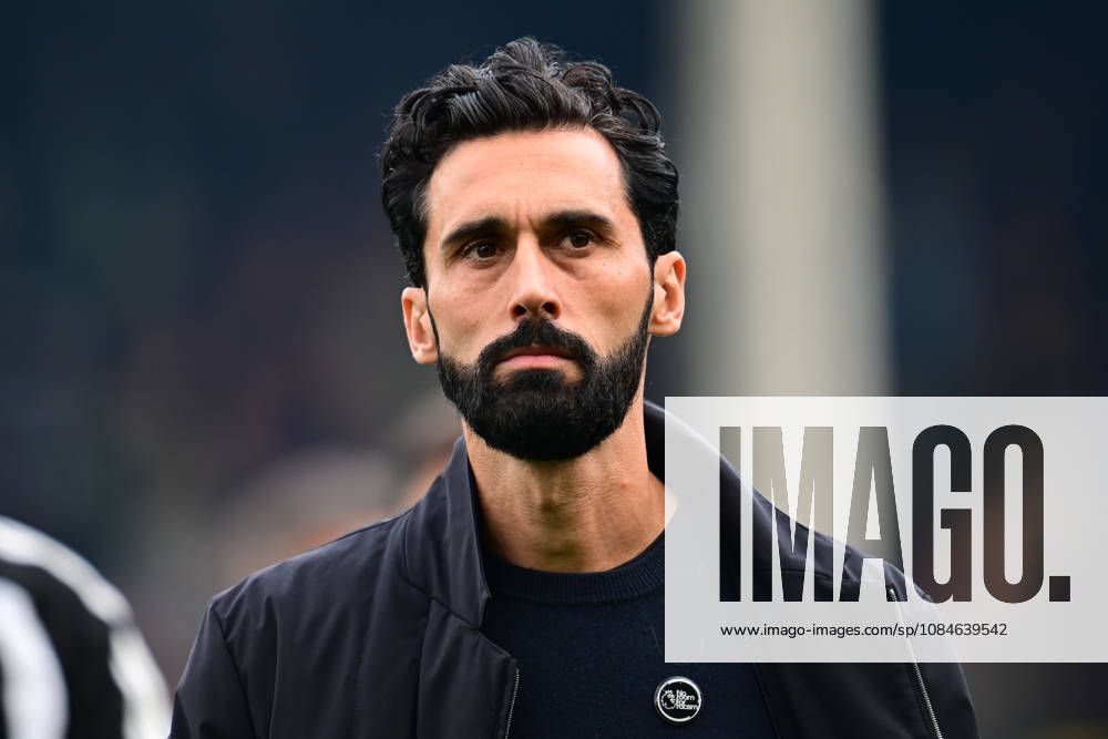 Fulham v Hull City, Premier League Fulham manager Alvaro Arbeloa during the Premier League match between Fulham and Hull City at Craven Cottage, London, UK on 17 October 2026. London Craven Cottage Greater London UK Editorial use only DataCo restrictions apply See www.football-dataco.com ,