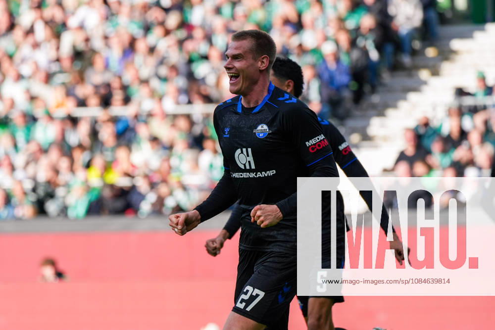 Goal celebration for SC Paderborn 07 s 0-2 lead by Steffen Tigges, SC Paderborn 07, 27, goal celebration, emotions, joy, German soccer, Bundesliga, 2026-27 season, Matchday 6, October 17, 2026, Werder Bremen vs. FC Augsburg, Weserstadion, Bremen