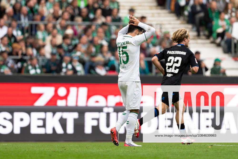 Ludovit Reis, SV Werder Bremen, 15, disappointed, GER, SV Werder Bremen vs. SC Paderborn 07, soccer, Bundesliga, Matchday 6, 2026–2027 season, October 17, 2026 DFL regulations prohibit any use of photographs as image sequences and or quasi-video, GER, SV Werder Bremen vs. SC Paderborn 07, Soccer, Bundesliga, Matchday 6, 2026–2027 Season, October 17, 2026, Bremen