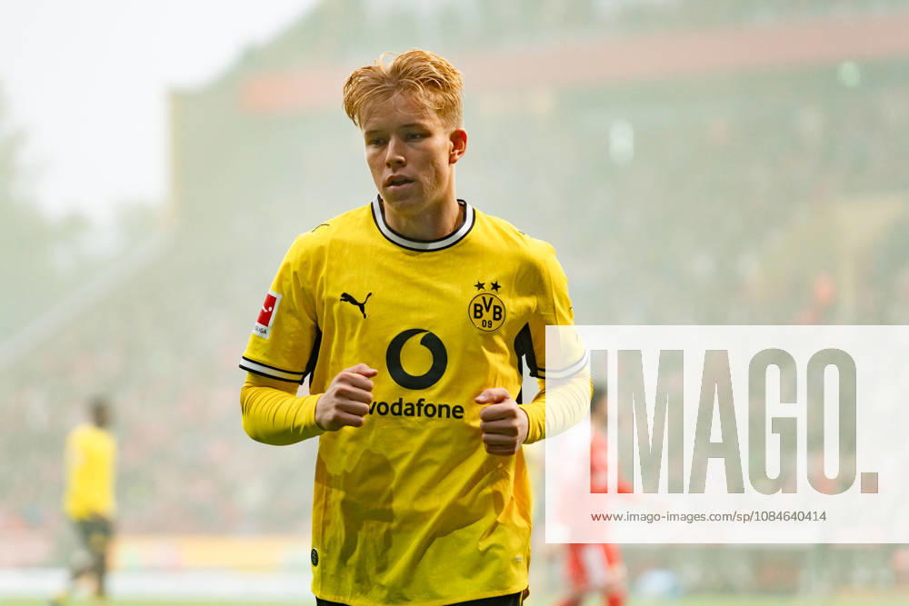 Germany 1 Bundesliga 2026–2027: Union Berlin vs. Borussia Dortmund, Matchday 6, October 17, 2026, Stadion an der Alten Försterei, Berlin; Daniel Svensson, Borussia Dortmund, 24