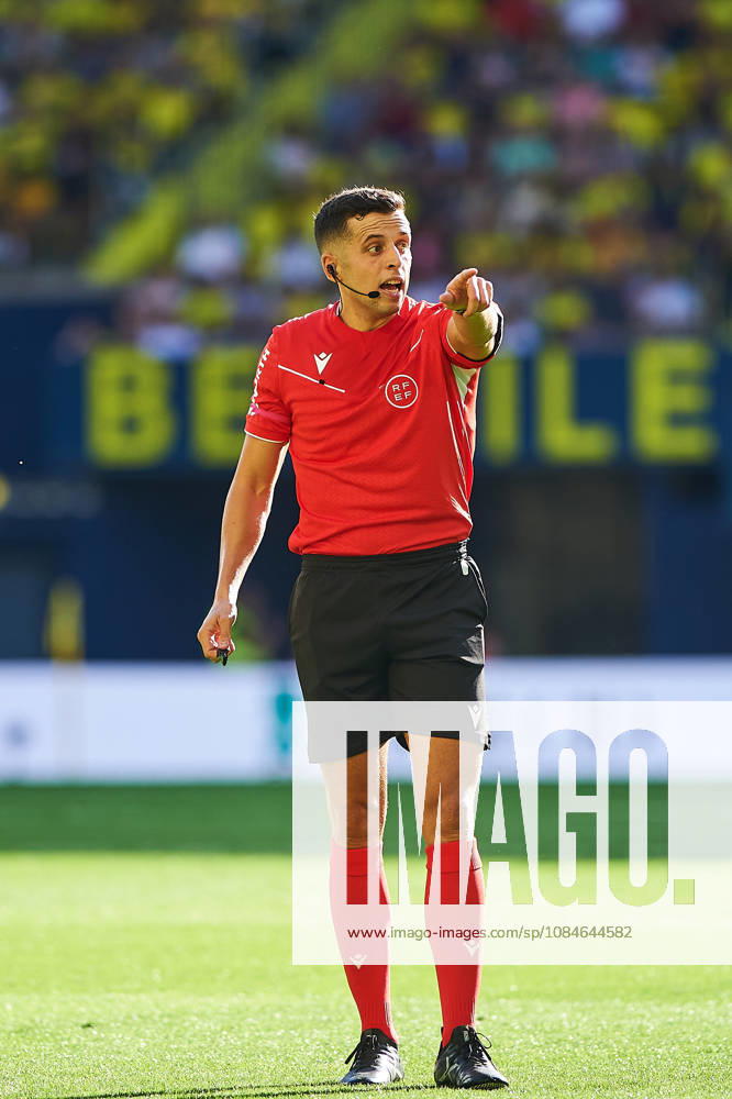Referee Victor Garcia Verdura during the LaLiga EA Sports match between Villarreal CF and Elche CF at Estadio de la Cerámica on October 17, 2026, in Villarreal, Spain