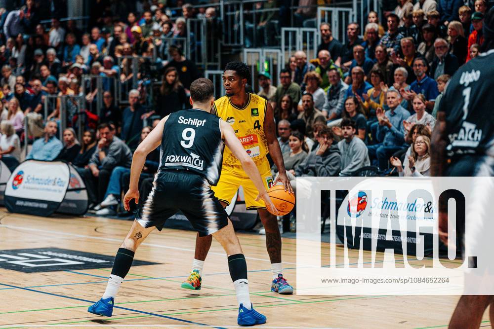 Nik Schlipf, Paderborn Baskets; 09 Desmond Watson, Kreisbau Kirchheim Knights; 04 GER, Kreisbau Kirchheim Knights vs. Paderborn Baskets, Barmer 2 Basketball Bundesliga, Matchday 5, 2026–2027 Season, October 17, 2026 GER, Kreisbau Kirchheim Knights vs. Paderborn Baskets, Barmer 2 Basketball Bundesliga, Matchday 5, 2026–2027 season, October 17, 2026 Kirchheim and Teck
