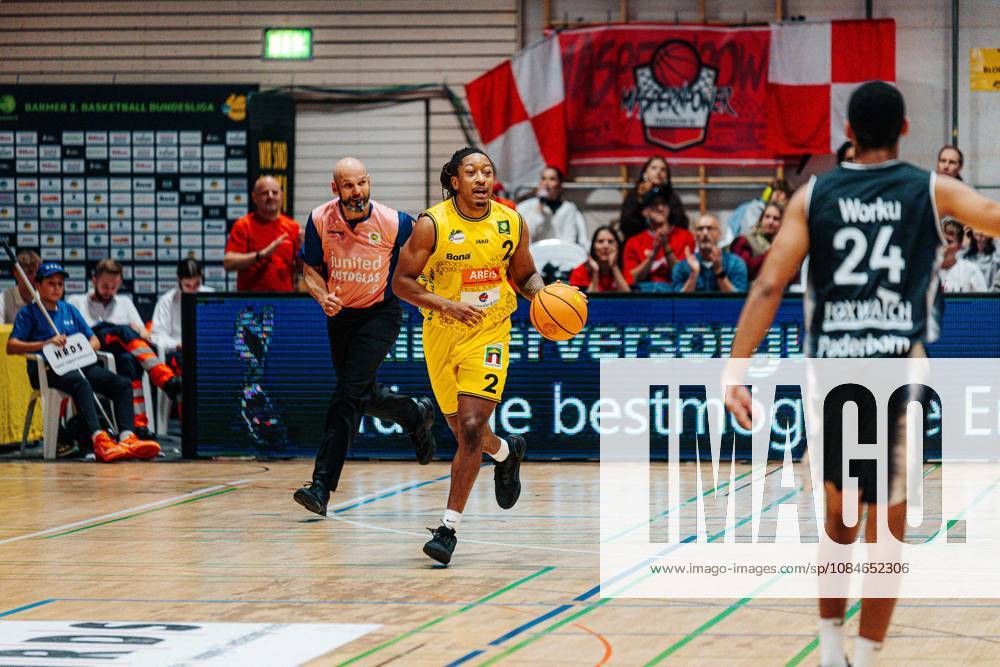 CJ Hines, Kreisbau Kirchheim Knights; 02 Eyassu Worku, Paderborn Baskets; 24 GER; Kreisbau Kirchheim Knights vs. Paderborn Baskets; Barmer 2 Basketball Bundesliga; Matchday 5; 2026–2027 Season; October 17, 2026 GER, Kreisbau Kirchheim Knights vs. Paderborn Baskets, Barmer 2 Basketball Bundesliga, Matchday 5, 2026–2027 season, October 17, 2026 Kirchheim and Teck