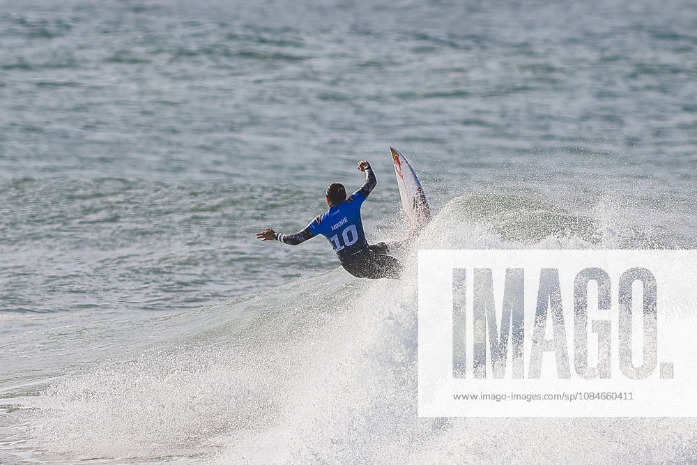 Meo Rip Curl Pro Portugal - Quarter Finals Carissa Moore of the United States enters the water during the Meo Rip Curl Pro Portugal at Praia dos Supertubos in Peniche, Portugal, on October 17, 2026.