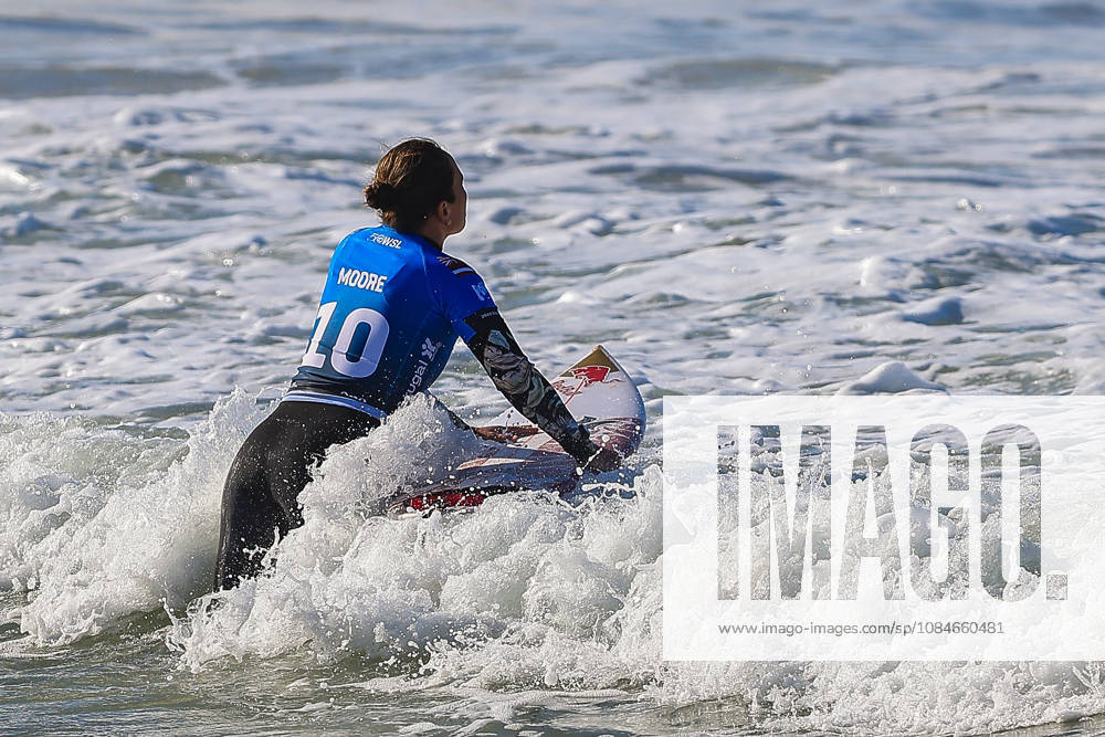 Meo Rip Curl Pro Portugal - Quarter Finals Carissa Moore of the United States enters the water during the Meo Rip Curl Pro Portugal at Praia dos Supertubos in Peniche, Portugal, on October 17, 2026.