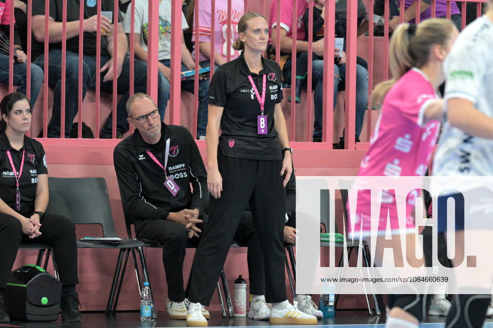 Miriam Hirsch, TusSies Metzingen, Coach, TusSies Metzingen vs. Sport Union Neckarsulm, Handball, Alsco HBF, Matchday 6, 2026–2027 Season, October 17, 2026, TusSies Metzingen vs. Sport Union Neckarsulm, Handball, Alsco HBF, Matchday 6, 2026–2027 season, October 17, 2026, Tübingen