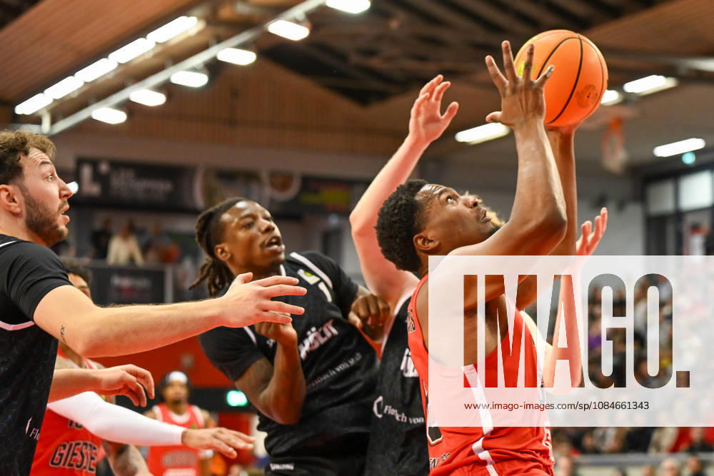 Alex Williams Barmer 2 Basketball Bundesliga, Pro A, Matchday 5, 46ers, 2026–2027 Basketball Season, BBL, Germany, Giessen 46ers vs. RheinStars Cologne, Giessen in red, Men s, Cologne in black