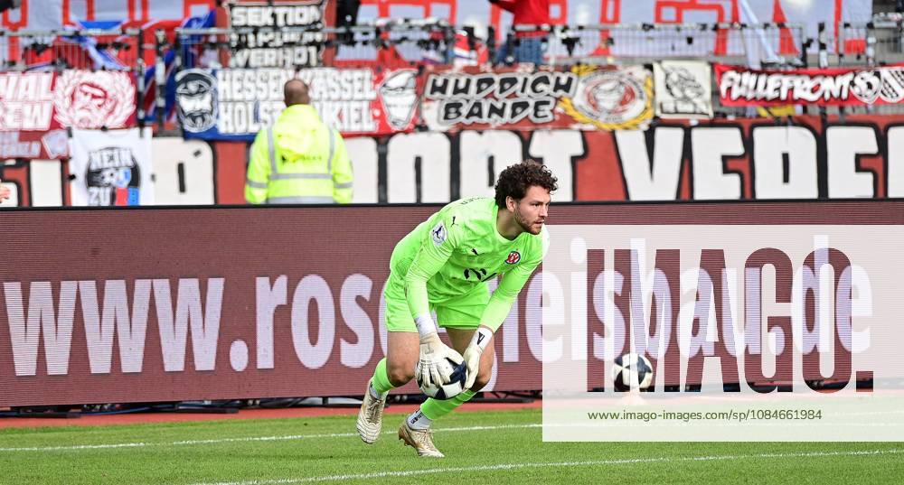 Kassel, Auestadion, Regionalliga Südwest, 2026–2027 season, KSV Hessen Kassel vs. VfR Mannheim, Goalie David Nreca Bisinger, VfR Mannheim