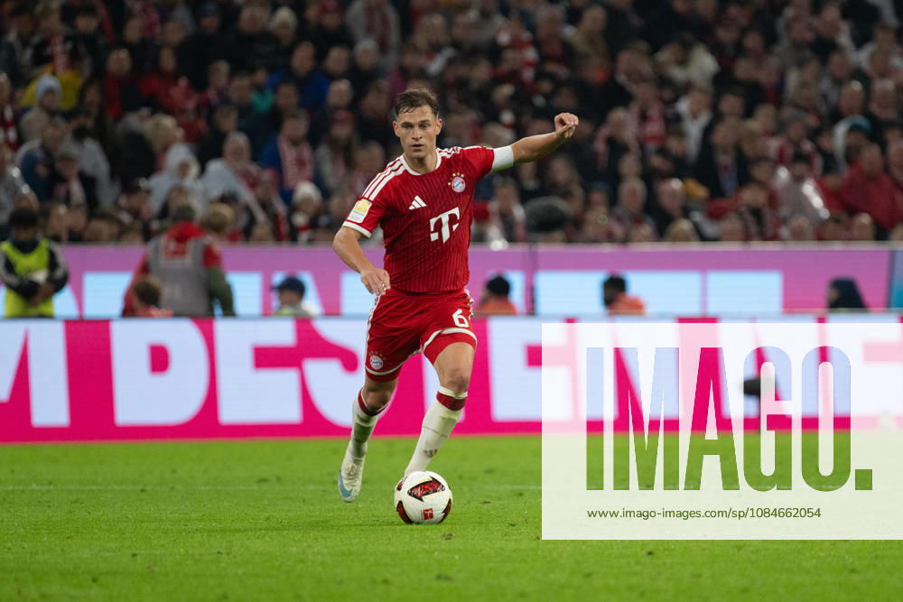 GER, Bavaria, Munich, Soccer, FC Bayern Munich vs. RB Leipzig, at the Allianz Arena, Munich, Bundesliga, Matchday 6, October 26, 2017, From left: Joshua Kimmich, FC Bayern Munich, 6, portrait, single image, cutout, portrait, headshot, single image, cutout. DFL and DFB regulations prohibit any use of photographs as image sequences and or quasi-video,
