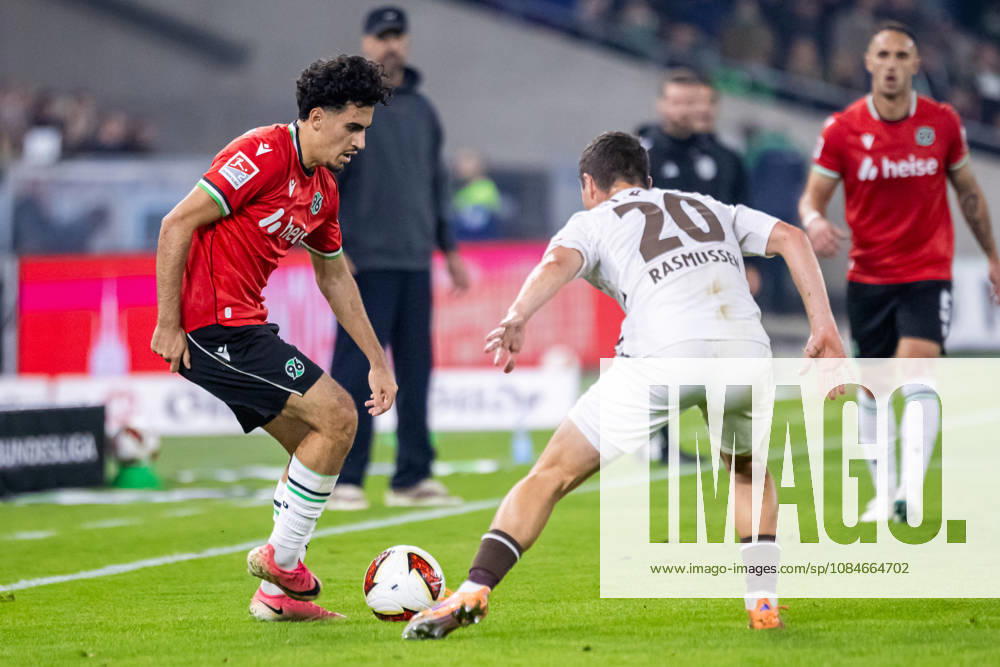 L R Husseyn Chakroun, Hannover 96, 14, in a tackle with Mathias Rasmussen, FC St. Pauli, 20 GER, Hannover 96 vs. FC St. Pauli, soccer, 2. Bundesliga, Matchday 8, 2026–2027 season, October 17, 2026 DFL regulations prohibit any use of photographs as image sequences and or quasi-video GER, Hannover 96 vs. FC St. Pauli, soccer, 2. Bundesliga, Matchday 8, 2026–2027 season, October 17, 2026, Hannover