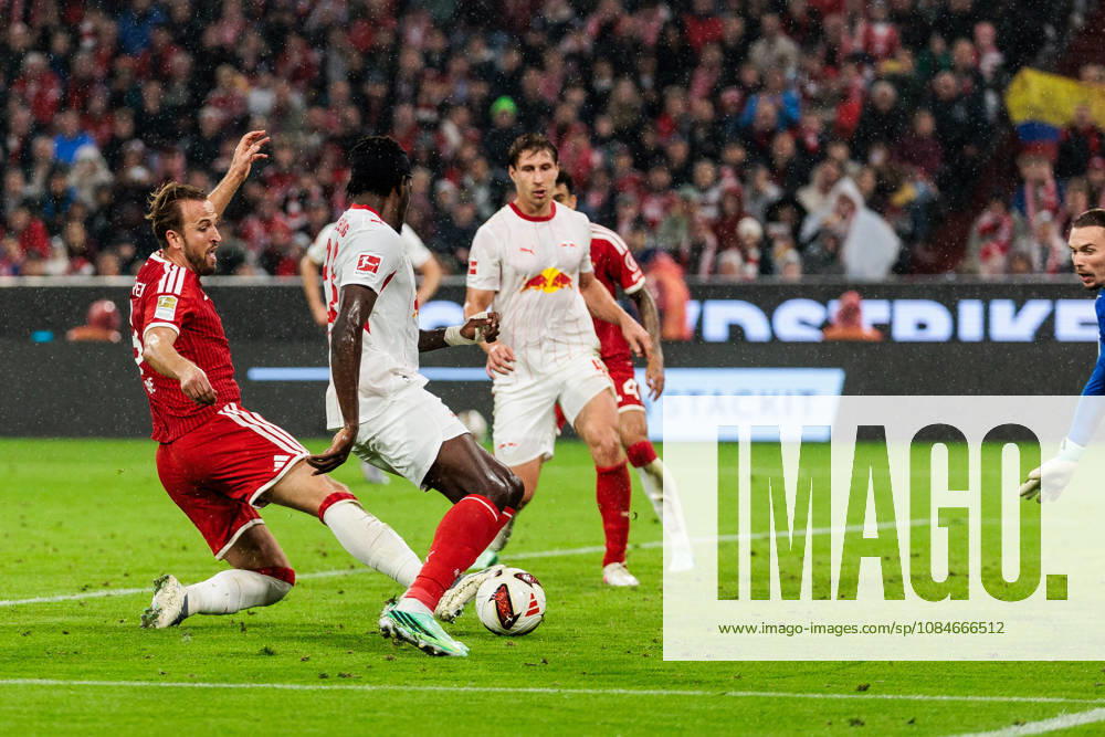 Harry Kane (FC Bayern Muenchen, 9) trying to score a goal during the Bundesliga match between FC Bayern Muenchen vs. RB Leipzig at Allianz Arena on matchday 6 of the 1. Bundesliga on October 17, 2026 in Munich, Germany. DFL REGULATIONS PROHIBIT ANY USE OF PHOTOGRAPHS AS IMAGE SEQUENCES AND OR QUASI-VIDEO. Bavaria Germany