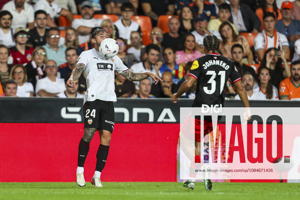 Pablo Maffeo of Valencia CF in action during the Spanish league, LaLiga EA Sports, football match played between Valencia CF and Athletic Club at Mestalla stadium on October 17, 2026, in Valencia, Spain. Valencia CF V Athletic Club - LaLiga EA Sports - ZUMAa181 20261017_zaa_a181_456