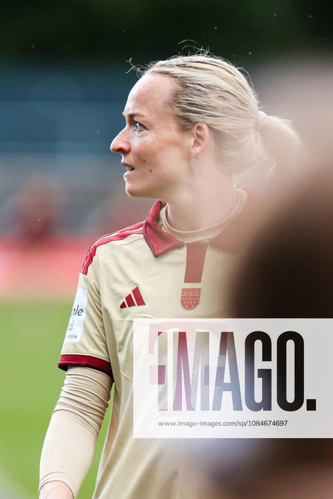 Google Pixel Women s Bundesliga 1 FC Cologne Hamburger SV October 17, 2026 Lisa Schmitz 1 FC Cologne, 1 Google Pixel Women s Bundesliga 1 FC Köln Hamburger SV Cologne, Franz Kremer Stadium October 17, 2026 DFB regulations prohibit any use of photographs as image sequences and or quasi-video