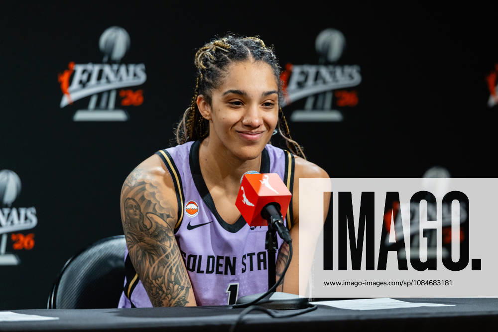 SAN FRANCISCO, CA - OCTOBER 17: Gabby Williams 1 of the Golden State Valkyries speaks with the media after a win in Game One of the WNBA, Basketball Damen, USA Playoff Finals against the Atlanta Dream on October 17, 2026 at Chase Center in San Francisco, CA. (Photo by Matthew Huang Icon Sportswire) WNBA: OCT 17 Finals Atlanta Dream at Golden State Valkyries Icon261017033