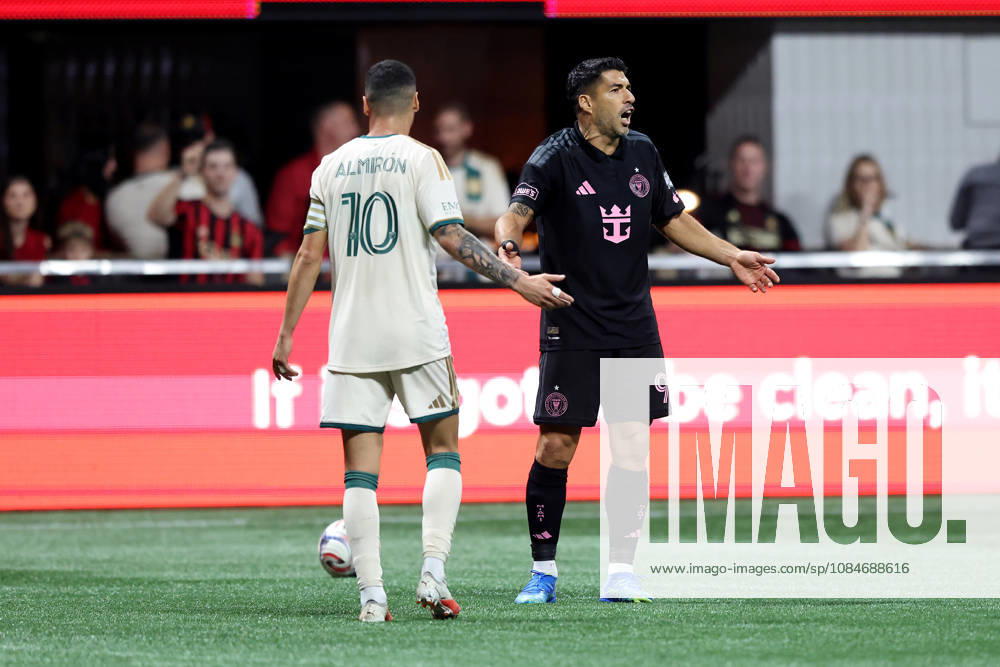 ATLANTA, GA - OCTOBER 17: Luis Suarez (9) of the Inter Miami CF reacts during the Saturday evening MLS, Fussball Herren, USA game between Atlanta United FC and Inter Miami CF on October 17, 2026 at Mercedes-Benz Stadium in Atlanta, Georgia. (Photo by David J. Griffin Icon Sportswire) SOCCER: OCT 17 MLS Atlanta United FC vs Inter Miami CF Icon9532610110177