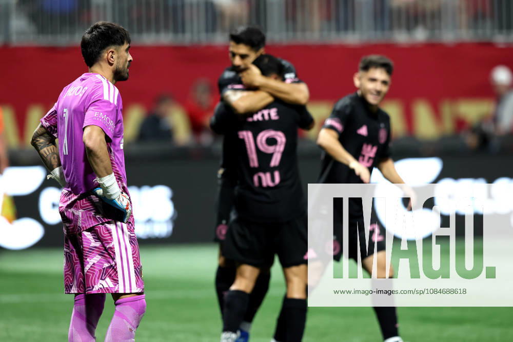 ATLANTA, GA - OCTOBER 17: Goalie Lucas Hoyos (1) of the Atlanta United reacts after German Berterame (19) of the Inter Miami CF scores during the Saturday evening MLS, Fussball Herren, USA game between Atlanta United FC and Inter Miami CF on October 17, 2026 at Mercedes-Benz Stadium in Atlanta, Georgia. (Photo by David J. Griffin Icon Sportswire) SOCCER: OCT 17 MLS Atlanta United FC vs Inter Miami CF Icon9532610110211