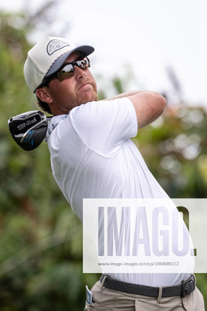 Andy OGLETREE from the USA on the 1st tee. Macau Open Golf 2026 Final Round. Macau Open Golf 2026 Final Round - ZUMAr144 20261018_zap_r144_015