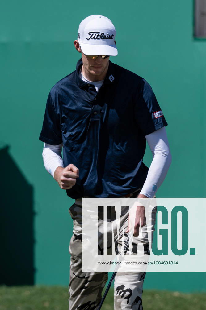 Charles PORTER from the USA takes the tied lead on -14 Par with a stunning -9 Par final round. PORTER celebrates a final -2 Par hole on the 18th green. Macau Open Golf 2026 Final Round. Macau Open Golf 2026 Final Round - ZUMAr144 20261018_zap_r144_050