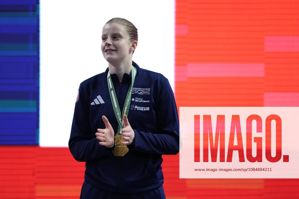 FIE Fencing World Cup in Algeria ORAN, ALGERIA - OCTOBER 18: French fencer Toscane Tori receives her gold medal during the award ceremony at the FIE Fencing World Cup at the Miloud Hadefi Olympic Complex in Oran, Algeria, on October 18, 2026. Tori defeats Bulgaria s Yoana Ilieva 15-12 in the women s individual sabre final to claim her first career World Cup title. Farouk Batiche Anadolu Oran Algeria. Editorial use only. Please get in touch for any other usage.