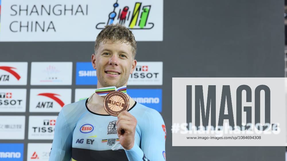 Belgian Jules Hesters celebrates on the podium with the bronze medal at the UCI Track cycling, Rad, Radsport, Bahnrad, Bahn World Championships in Shanghai, China on Sunday 18 October 2026. The worlds are taking place from 14 to 18 October 2026. BENOITxDOPPAGNE x0869834761stx