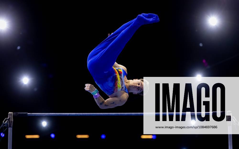 ROTTERDAM - Victor Martinez (BEL) in action during the qualifications at the World Gymnastics Championships in Rotterdam Ahoy. IRIS VAN DEN BROEK ANP ANPxSportx IVx 572822295 originalFilename: 572822295