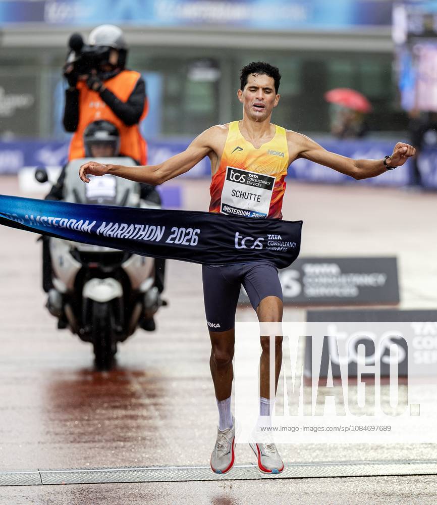 AMSTERDAM - Noah Schutte is the best Dutchman at the Amsterdam Marathon. ANP RAMON VAN FLYMEN ANPxSportx IVx 572822335 originalFilename: 572822335