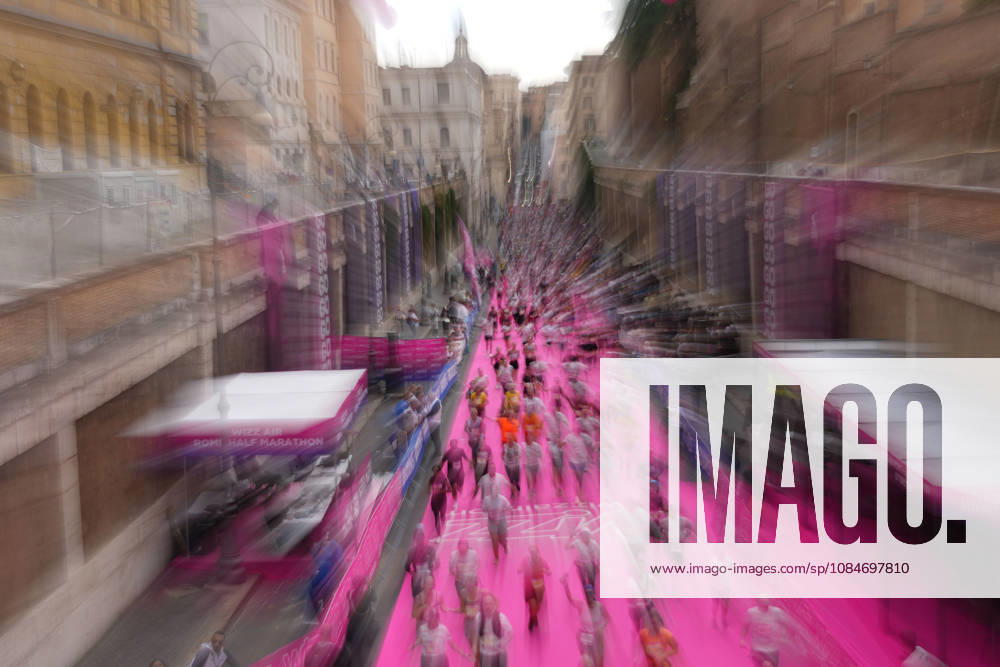 A moment of during the 3th edition of the Wizz Air Rome Half Marathon by Brooks 2026 Rome s, Italy - Sunday, October 18, 2026. ( Photo by Alfredo Falcone LaPresse )