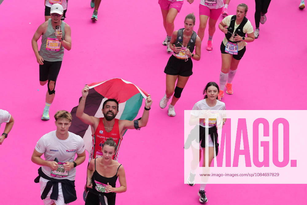 A moment of during the 3th edition of the Wizz Air Rome Half Marathon by Brooks 2026 Rome s, Italy - Sunday, October 18, 2026. ( Photo by Alfredo Falcone LaPresse )
