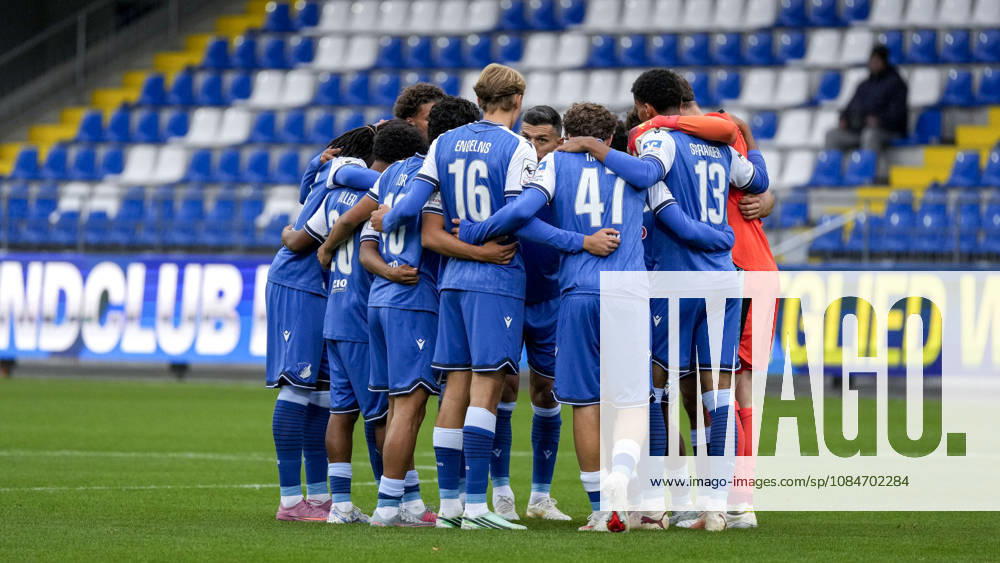 Players from TSG 1899 Hoffenheim II U23 gather in a team huddle before kickoff; huddle, team huddle, concentration, camaraderie, pep talk, motivation, October 18, 2026, Sinsheim, Germany, soccer, 3rd Division, TSG 1899 Hoffenheim II vs. SC Verl, DFB and DFL regulations prohibit any use of photographs as image sequences and or quasi-video