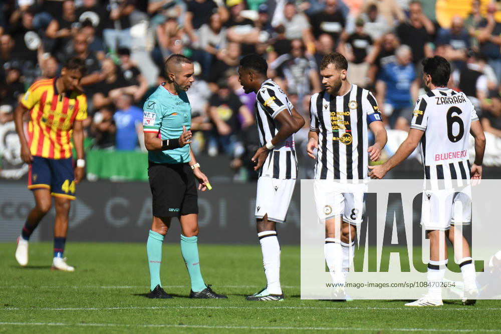 Udinese s David Alaba talks to the referee of the match Marco Guida during the italian soccer Serie A match between Udinese Calcio vs US Lecce on 18 October 2026 at the Bluenergy stadium in Udine, Italy. ANSA . Soccer: Serie A; Udinese Vs Lecce - ZUMAa110 20261018_zaf_a110_009
