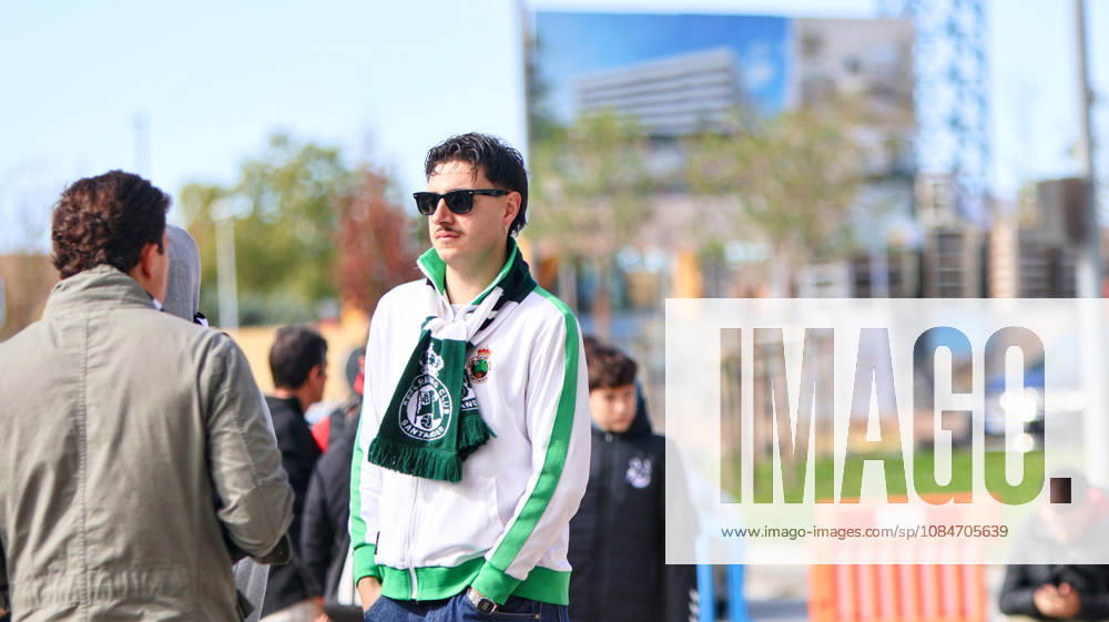 ESP LaLiga EA Sports Atlético Osasuna vs. Racing Santander: Fans of Racing Santander during the LaLiga EA Sports match between Atlético Osasuna and Racing Santander, played at El Sadar Stadium in Pamplona on October 18, 2026, in Spain. Spanish Soccer